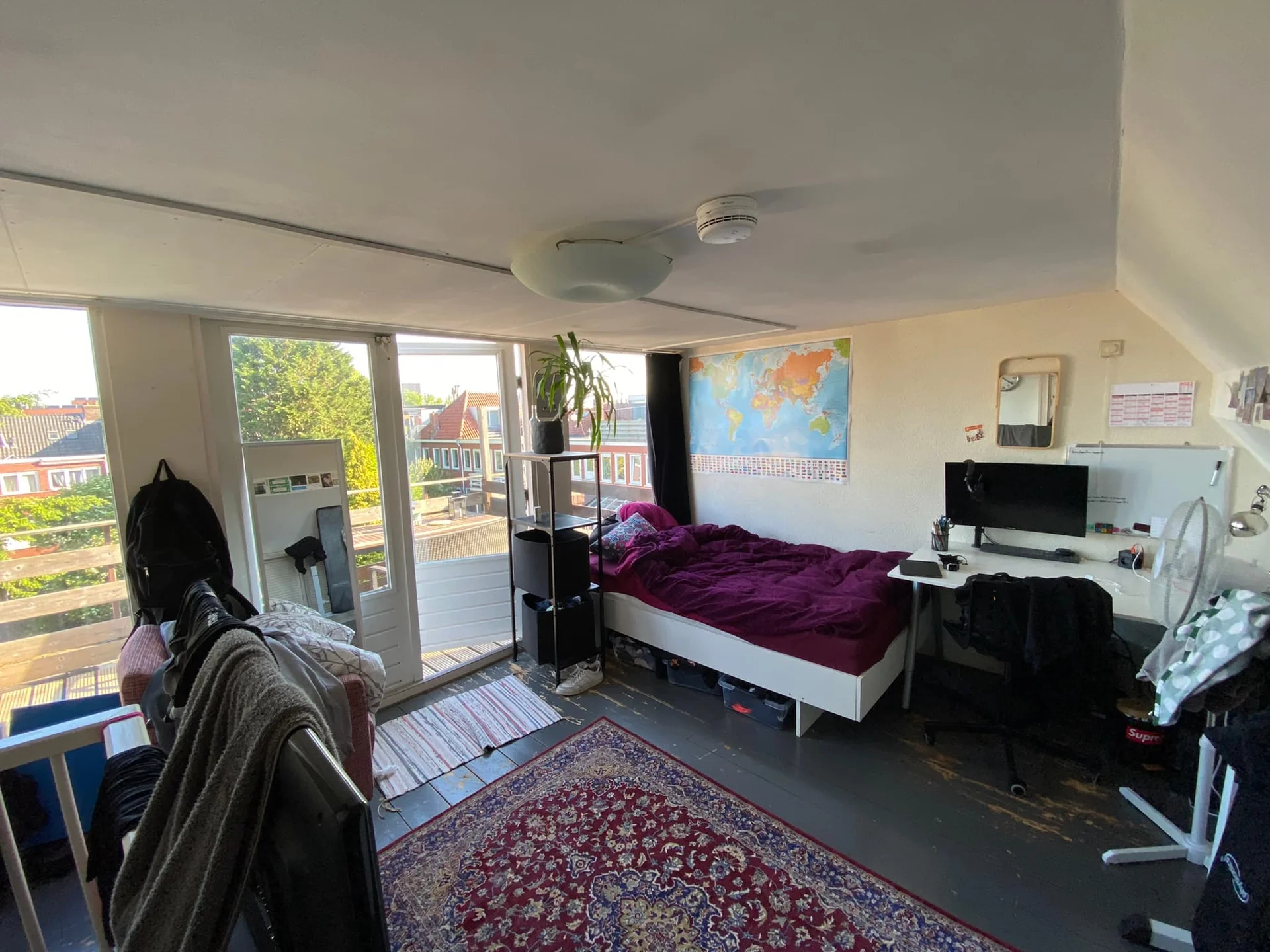 geblurde versie van de foto als achtergrond