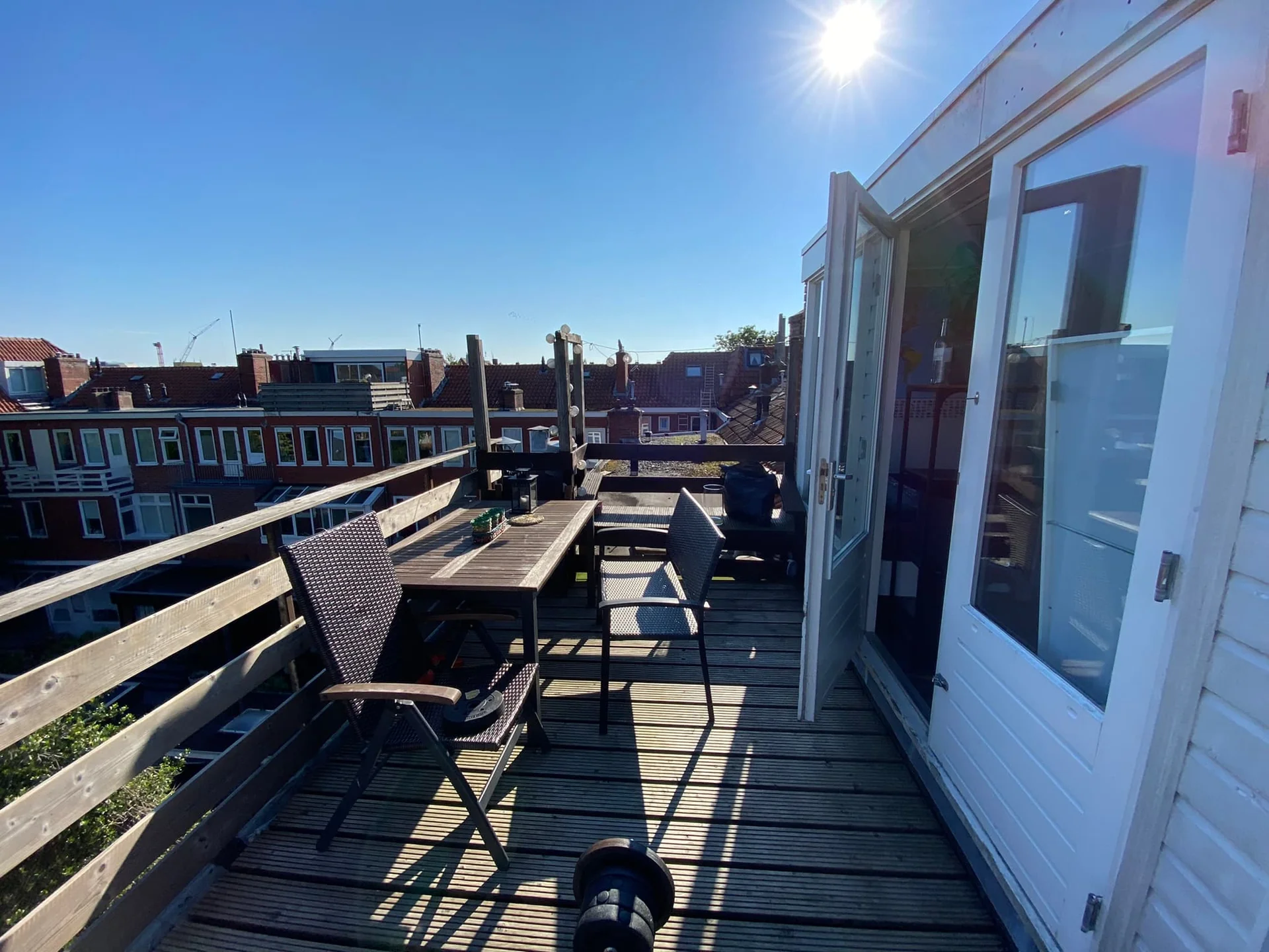 geblurde versie van de foto als achtergrond