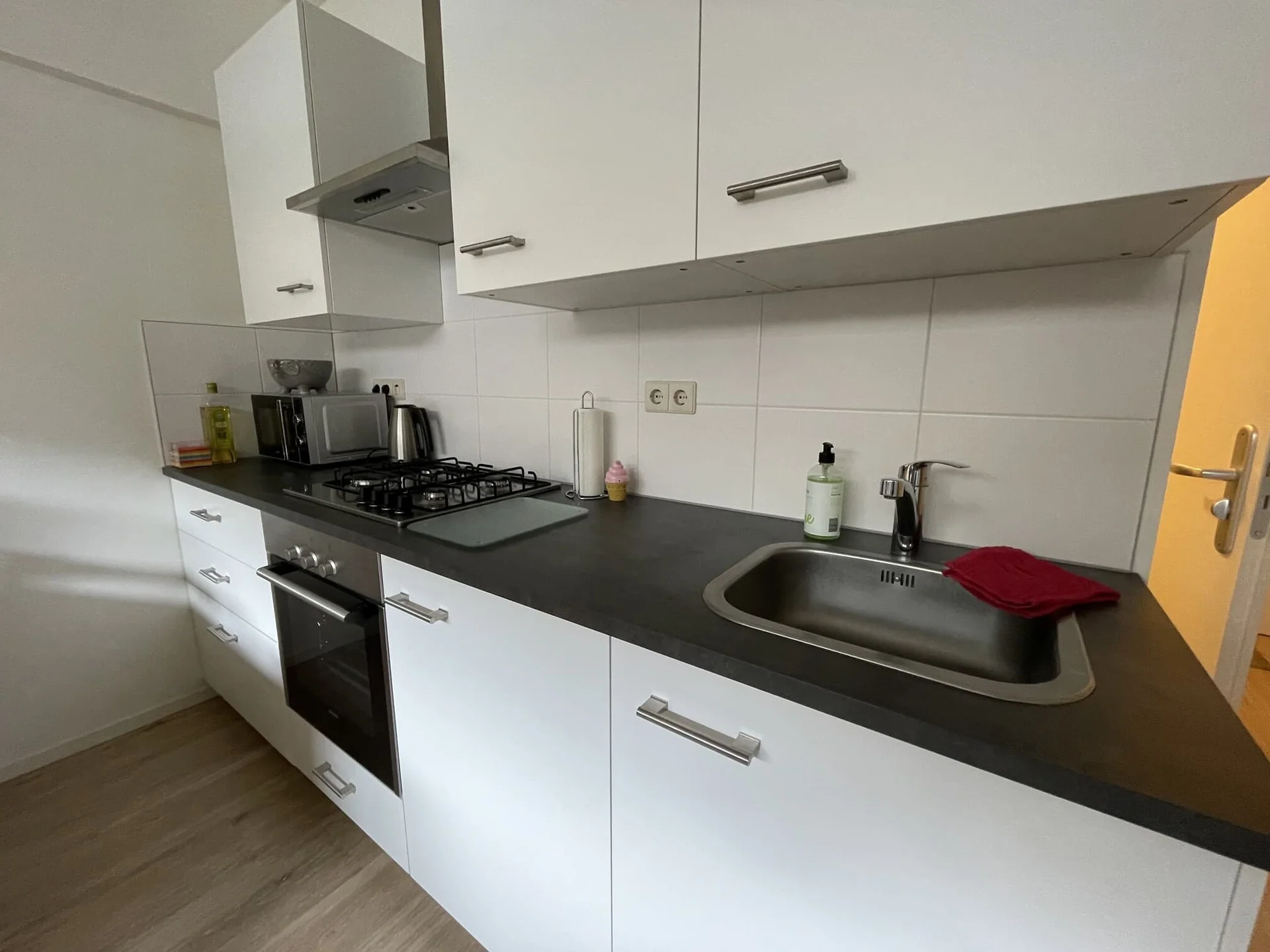 geblurde versie van de foto als achtergrond