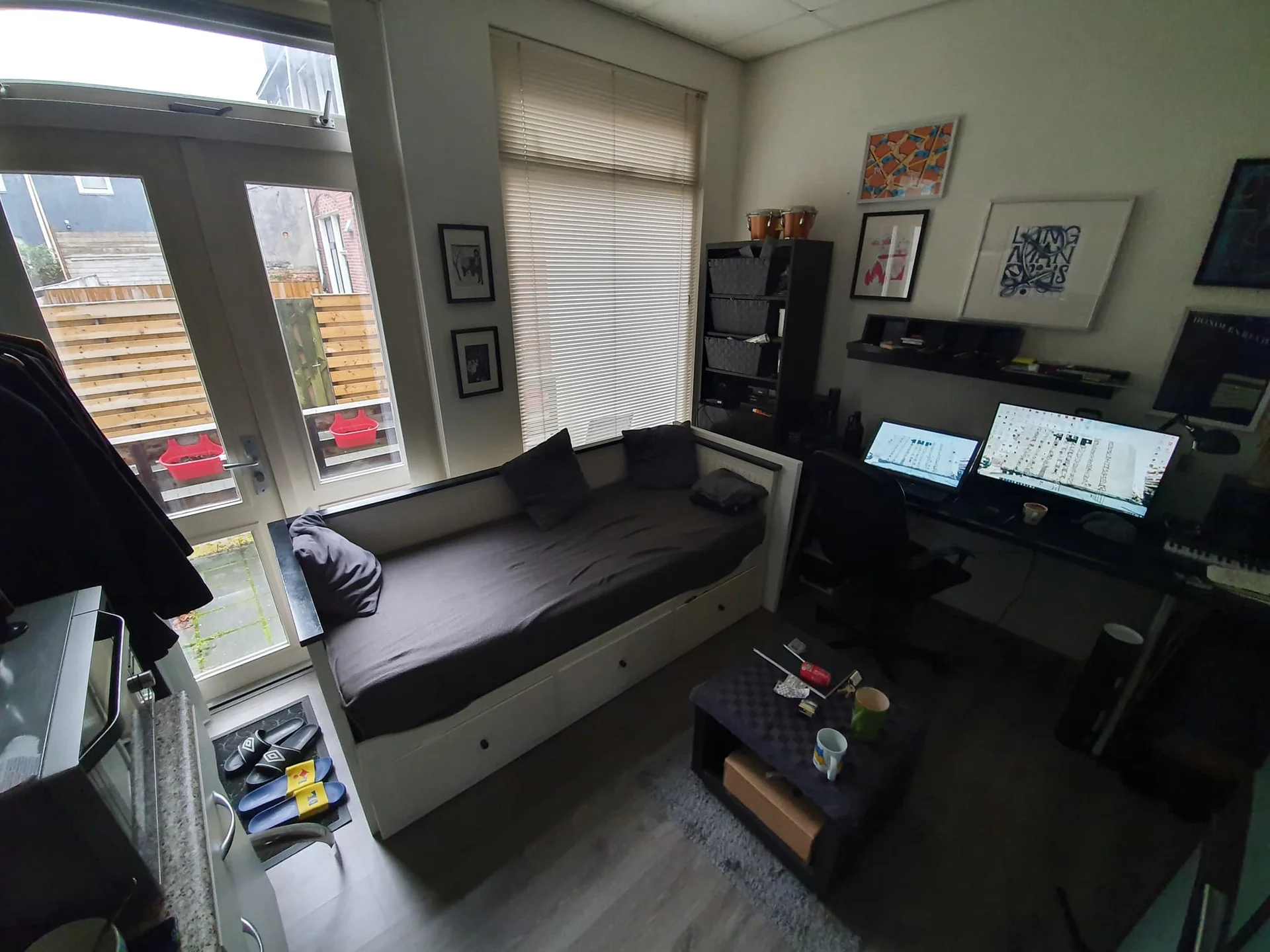 geblurde versie van de foto als achtergrond