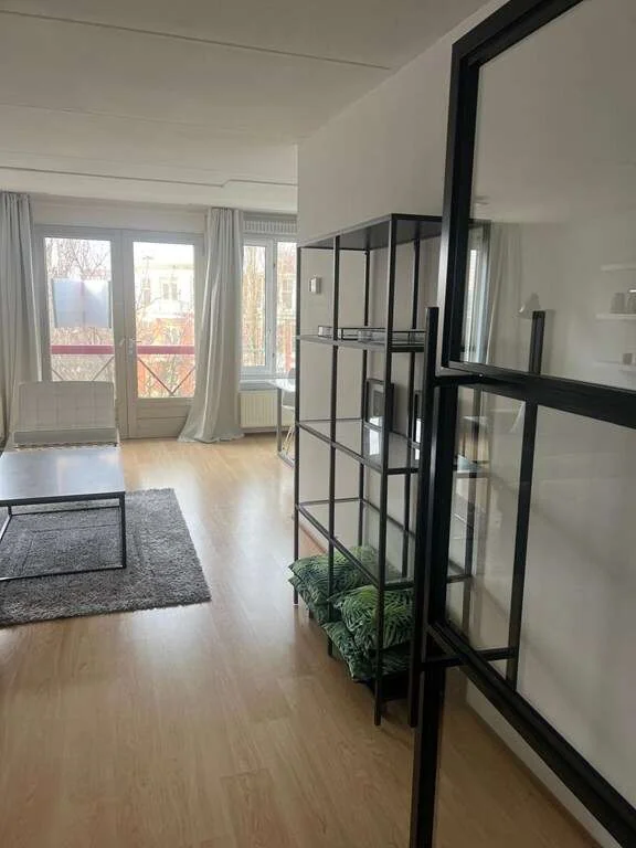 Foto van de Appartement gelegen aan de Waldeck Pyrmontkade in Den Haag