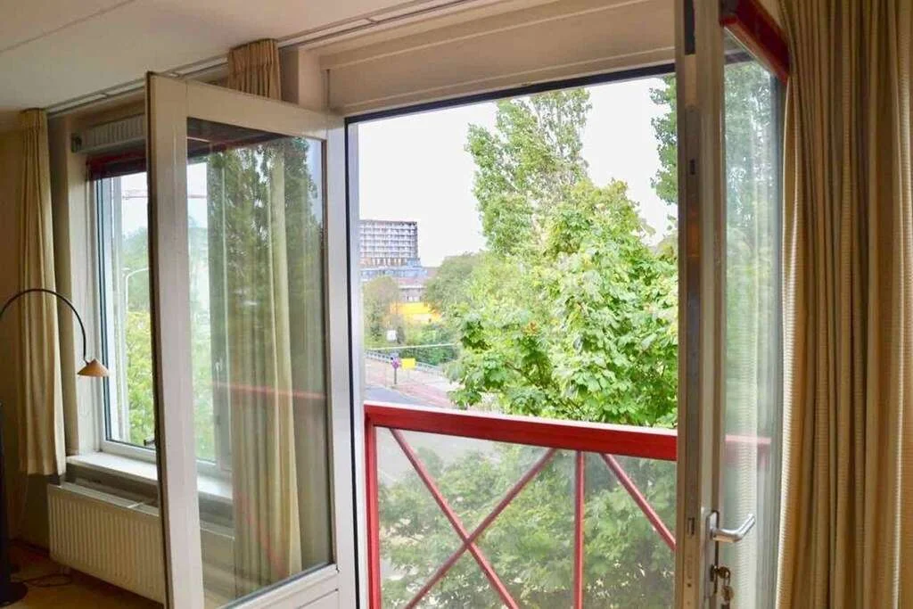 Foto van de Appartement gelegen aan de Waldeck Pyrmontkade in Den Haag