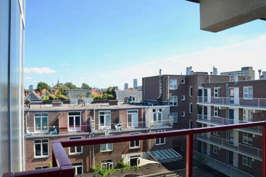 Foto van de Appartement gelegen aan de Waldeck Pyrmontkade in Den Haag