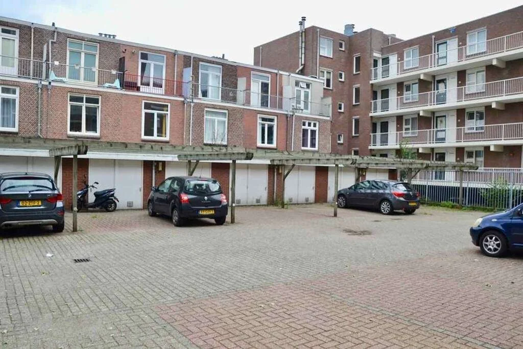 Foto van de Appartement gelegen aan de Waldeck Pyrmontkade in Den Haag