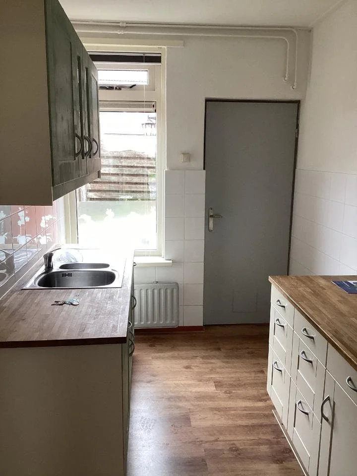 geblurde versie van de foto als achtergrond