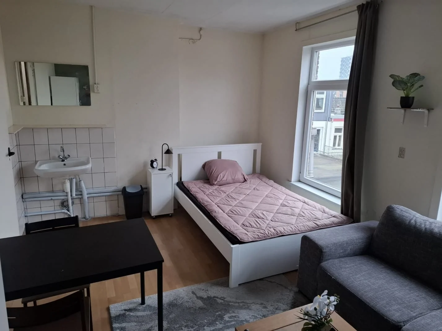 Foto van de Kamer gelegen aan de Van Lennepstraat in Utrecht