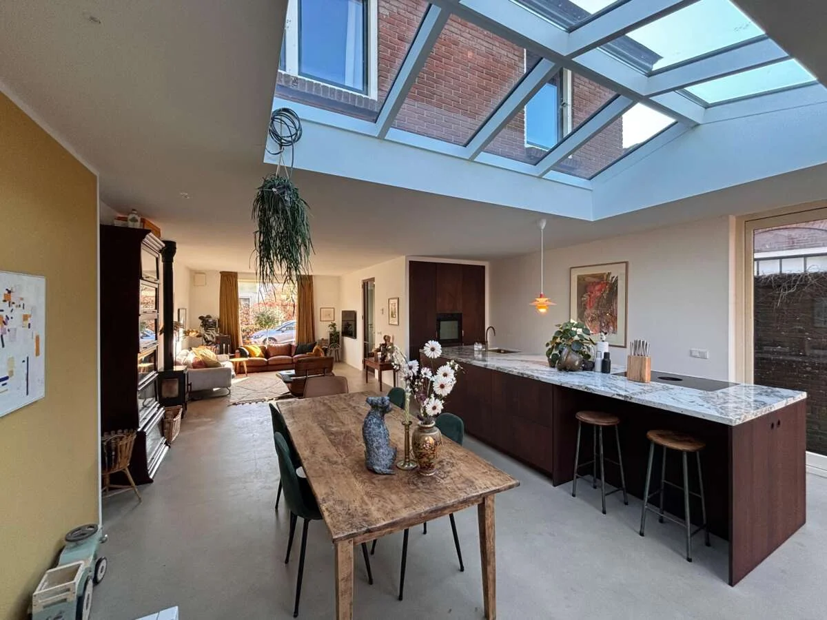 geblurde versie van de foto als achtergrond