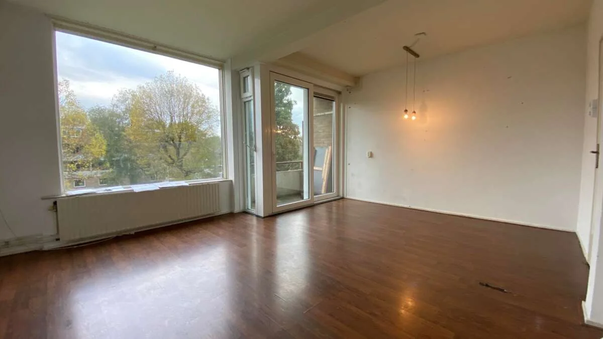 geblurde versie van de foto als achtergrond