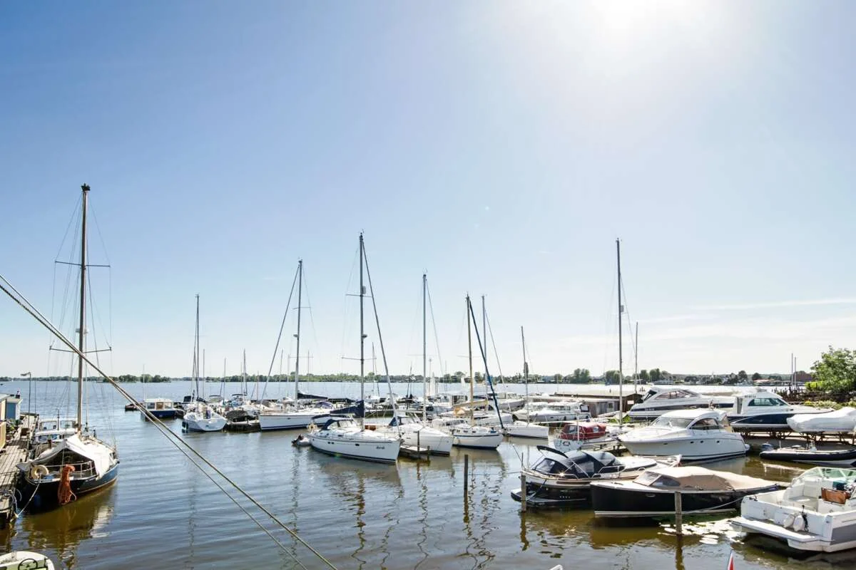 Foto van de Appartement gelegen aan de Oud-Loosdrechtsedijk in Loosdrecht