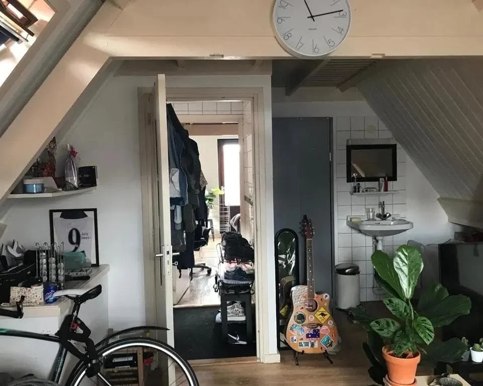 Foto van de Kamer gelegen aan de Warmoezierstraat in Delft
