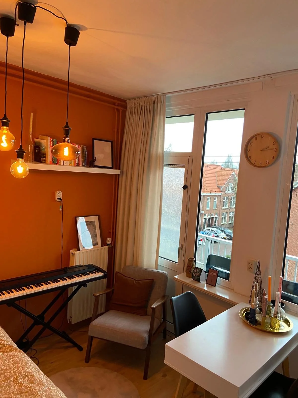 geblurde versie van de foto als achtergrond