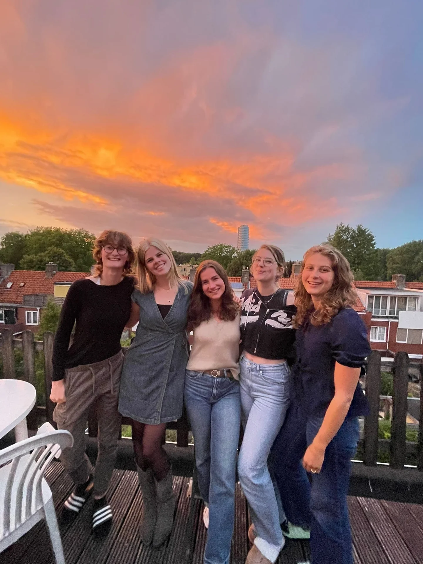 geblurde versie van de foto als achtergrond