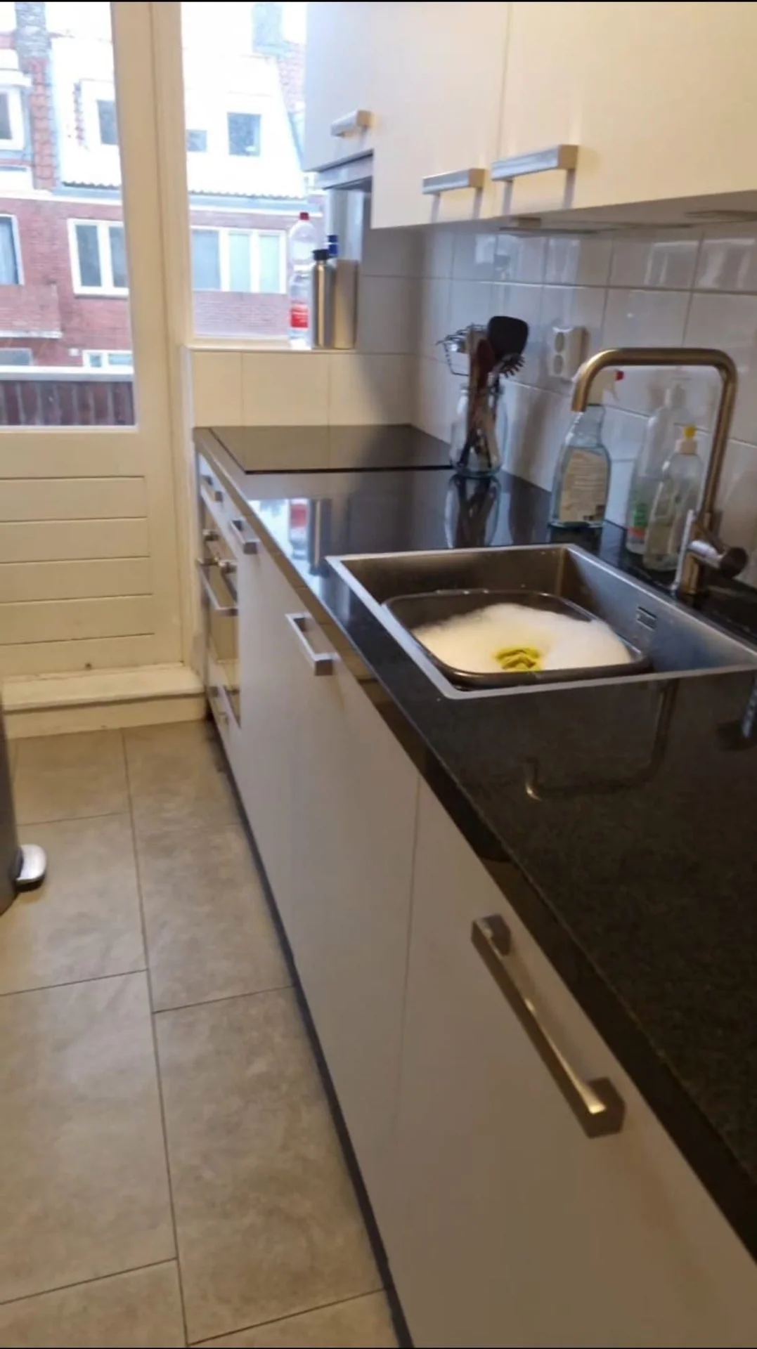 geblurde versie van de foto als achtergrond