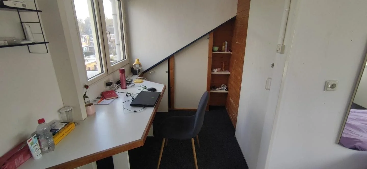 geblurde versie van de foto als achtergrond