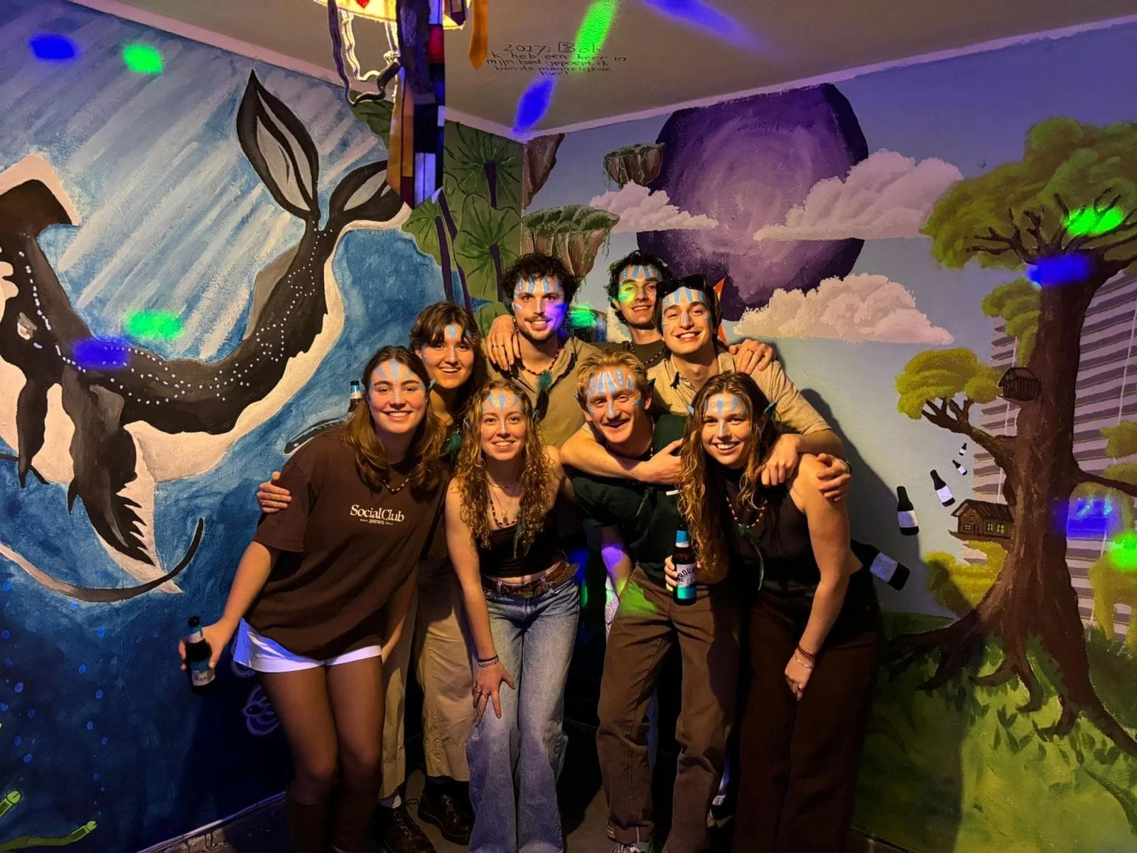 geblurde versie van de foto als achtergrond