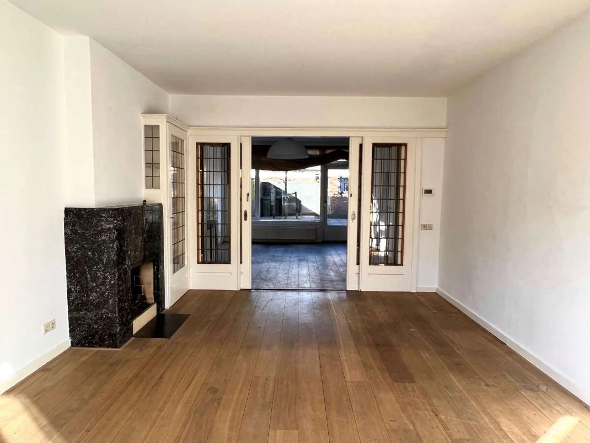 geblurde versie van de foto als achtergrond