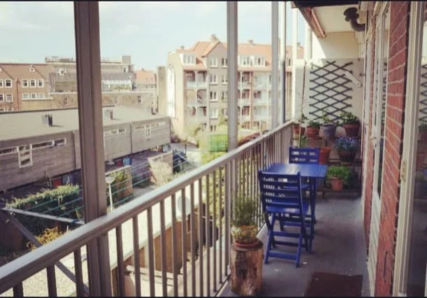 Foto van de Kamer gelegen aan de Van Hallstraat in Amsterdam