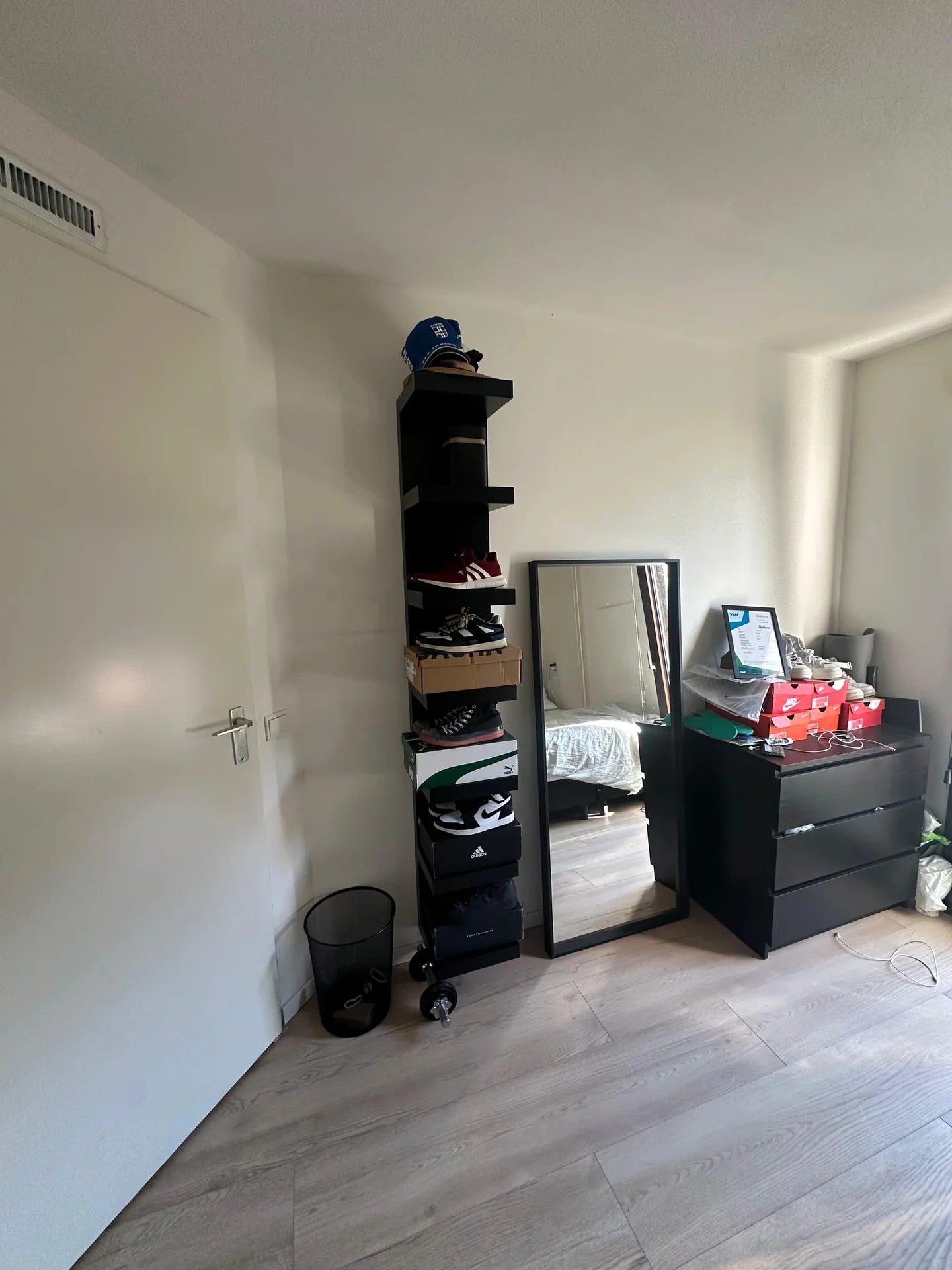 geblurde versie van de foto als achtergrond