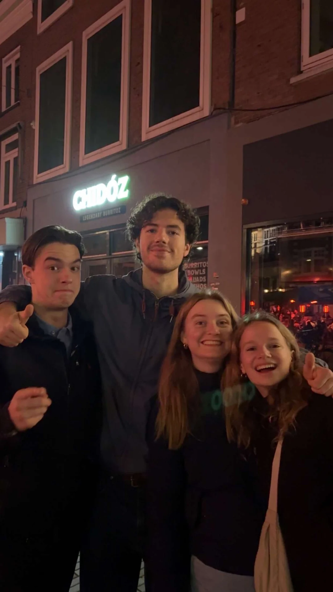 geblurde versie van de foto als achtergrond