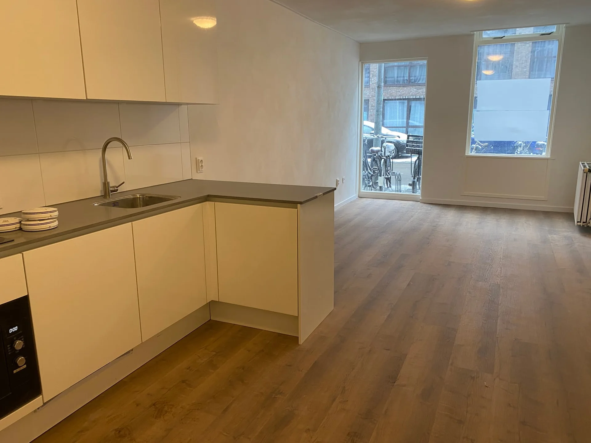 geblurde versie van de foto als achtergrond