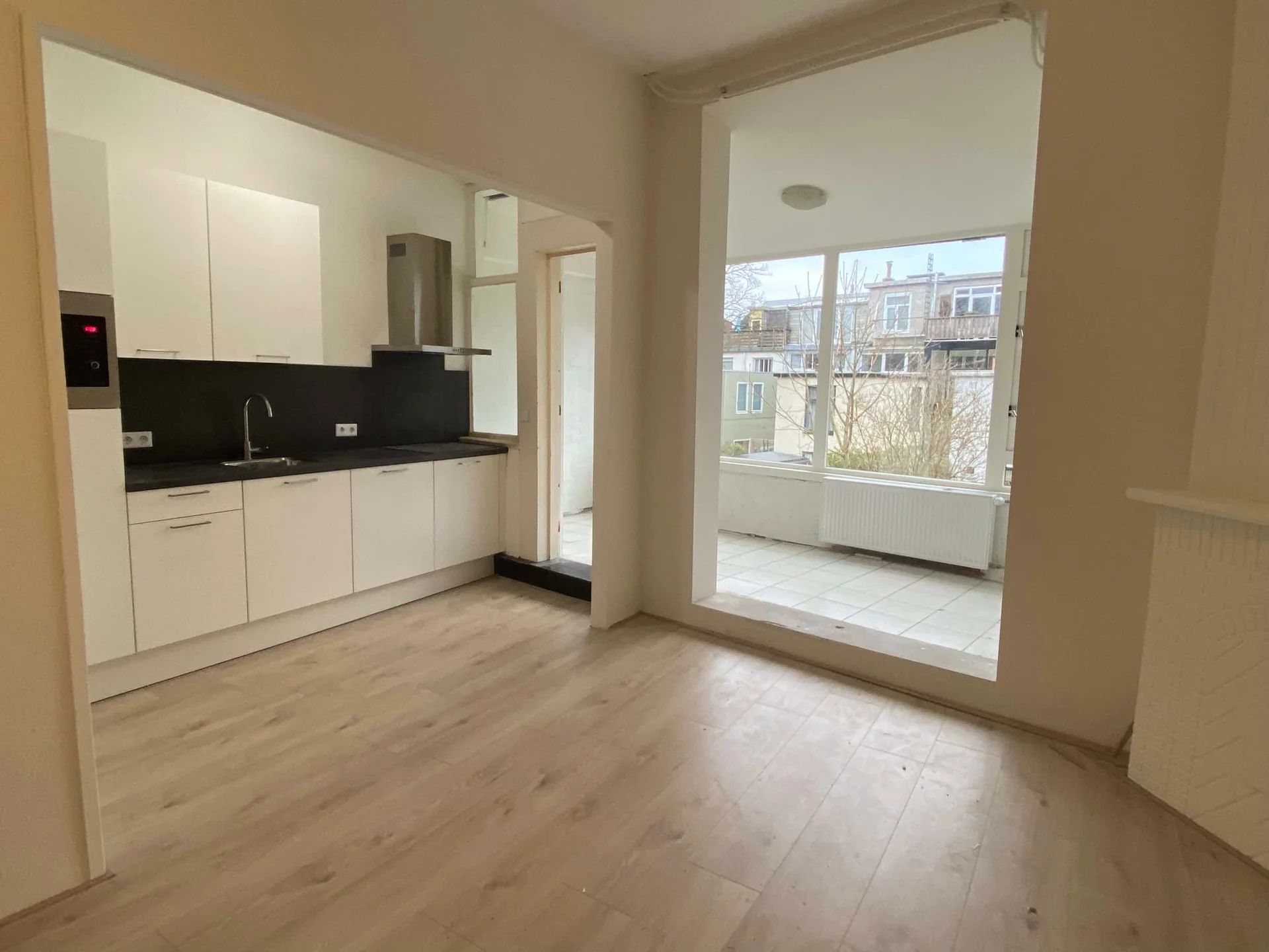 geblurde versie van de foto als achtergrond