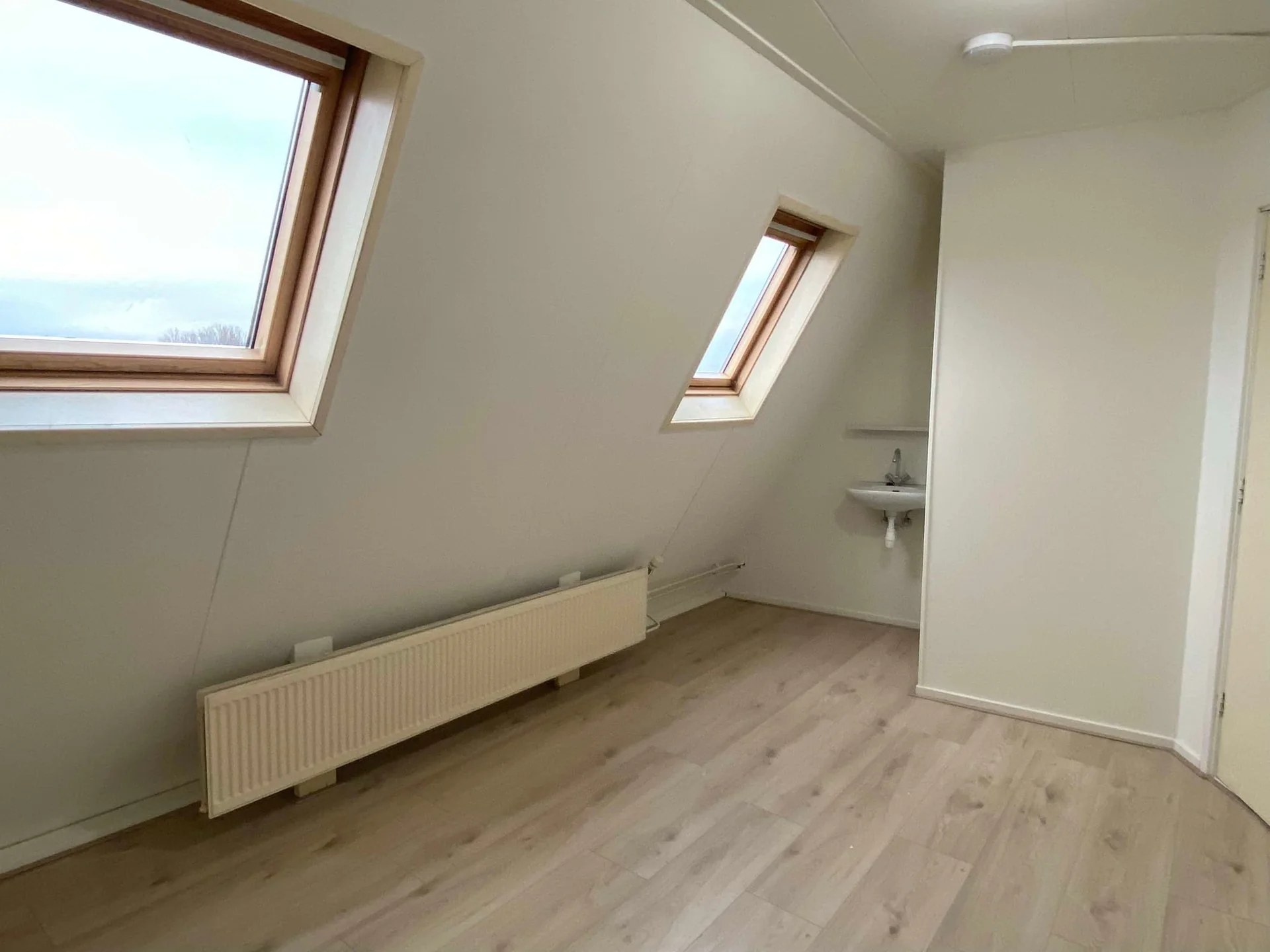 geblurde versie van de foto als achtergrond