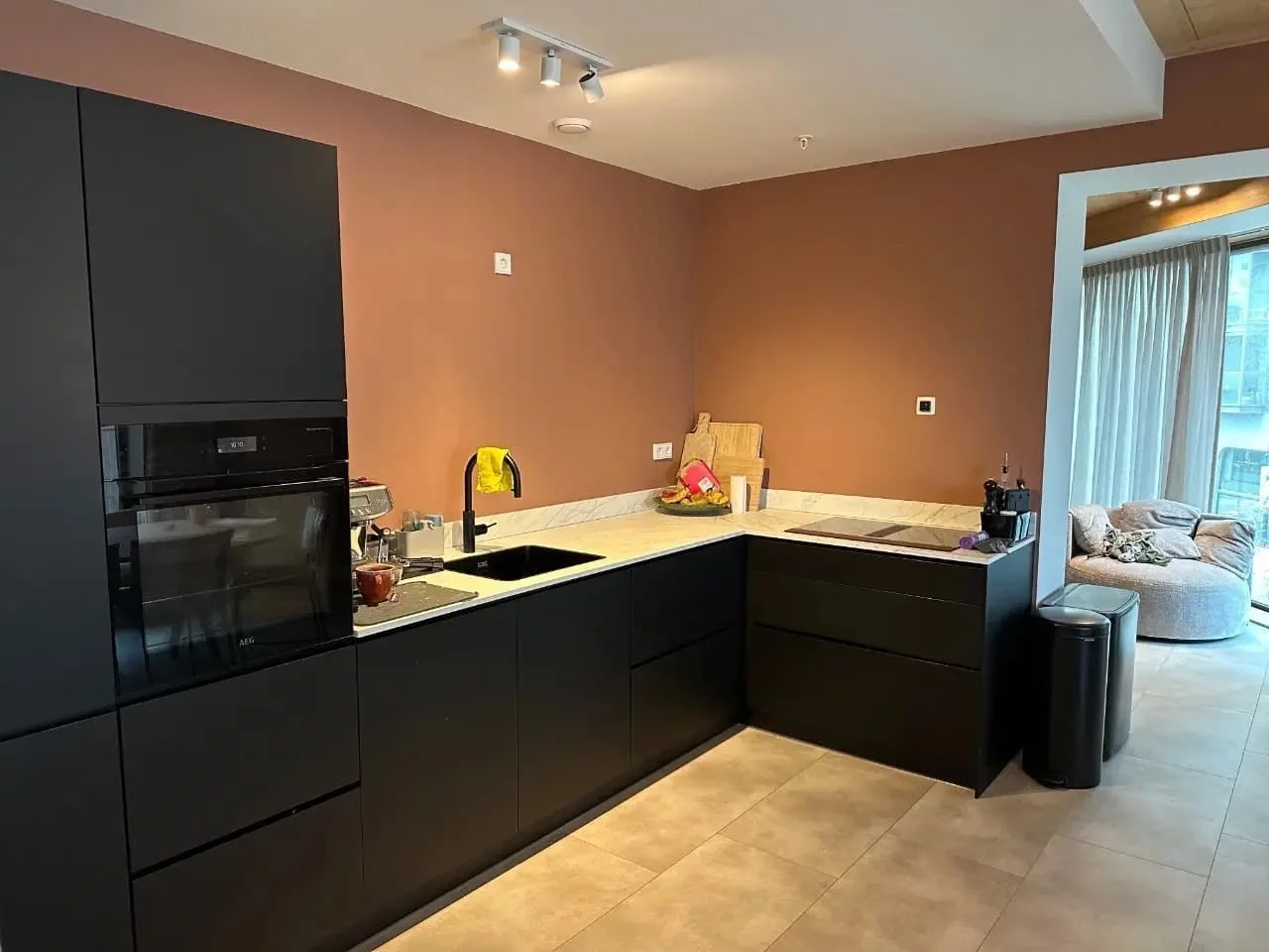 Foto van de Kamer gelegen aan de Korte Ouderkerkerdijk in Amsterdam