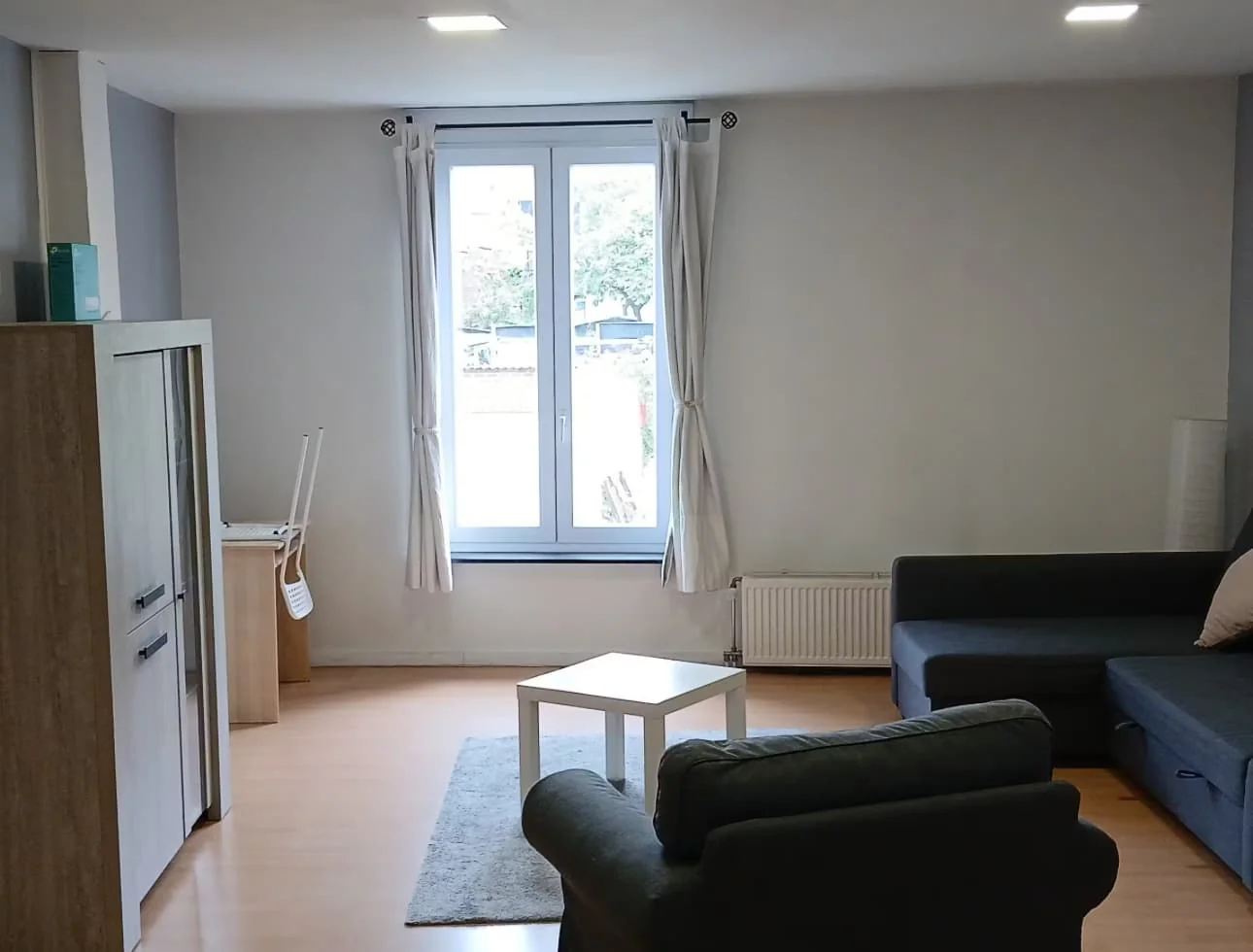 geblurde versie van de foto als achtergrond