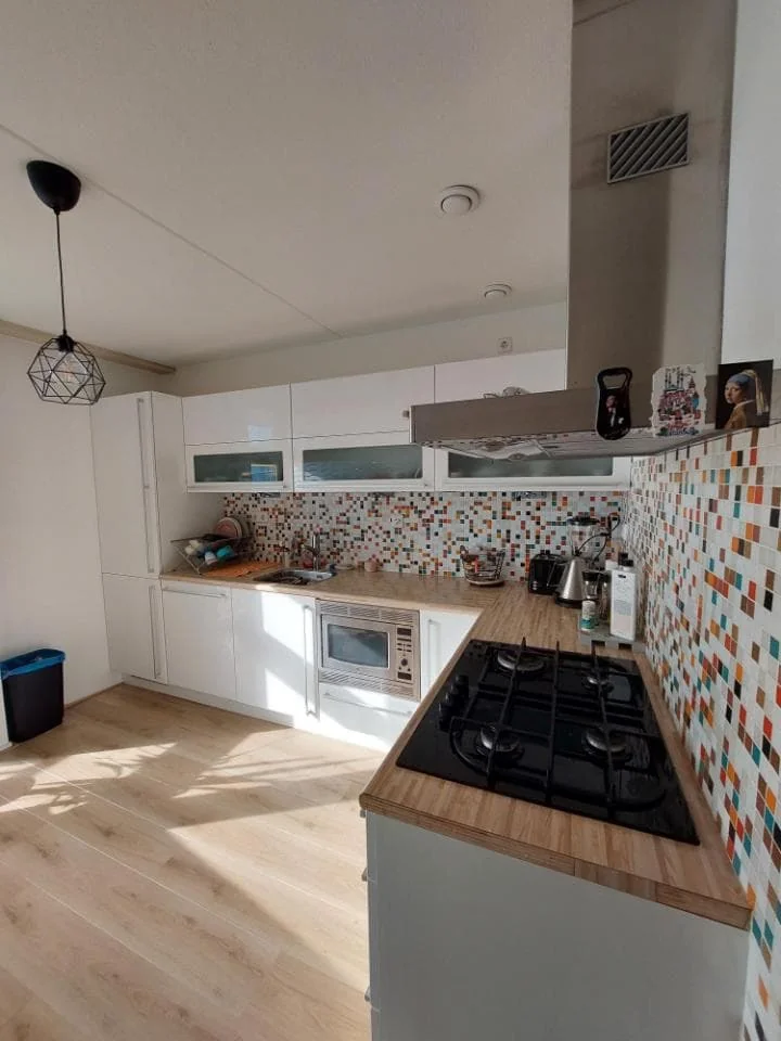 geblurde versie van de foto als achtergrond