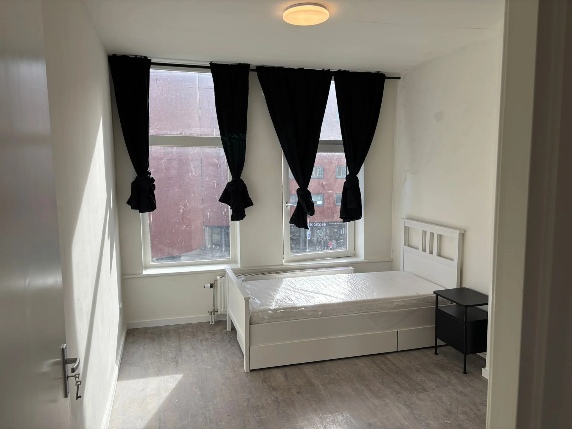 geblurde versie van de foto als achtergrond