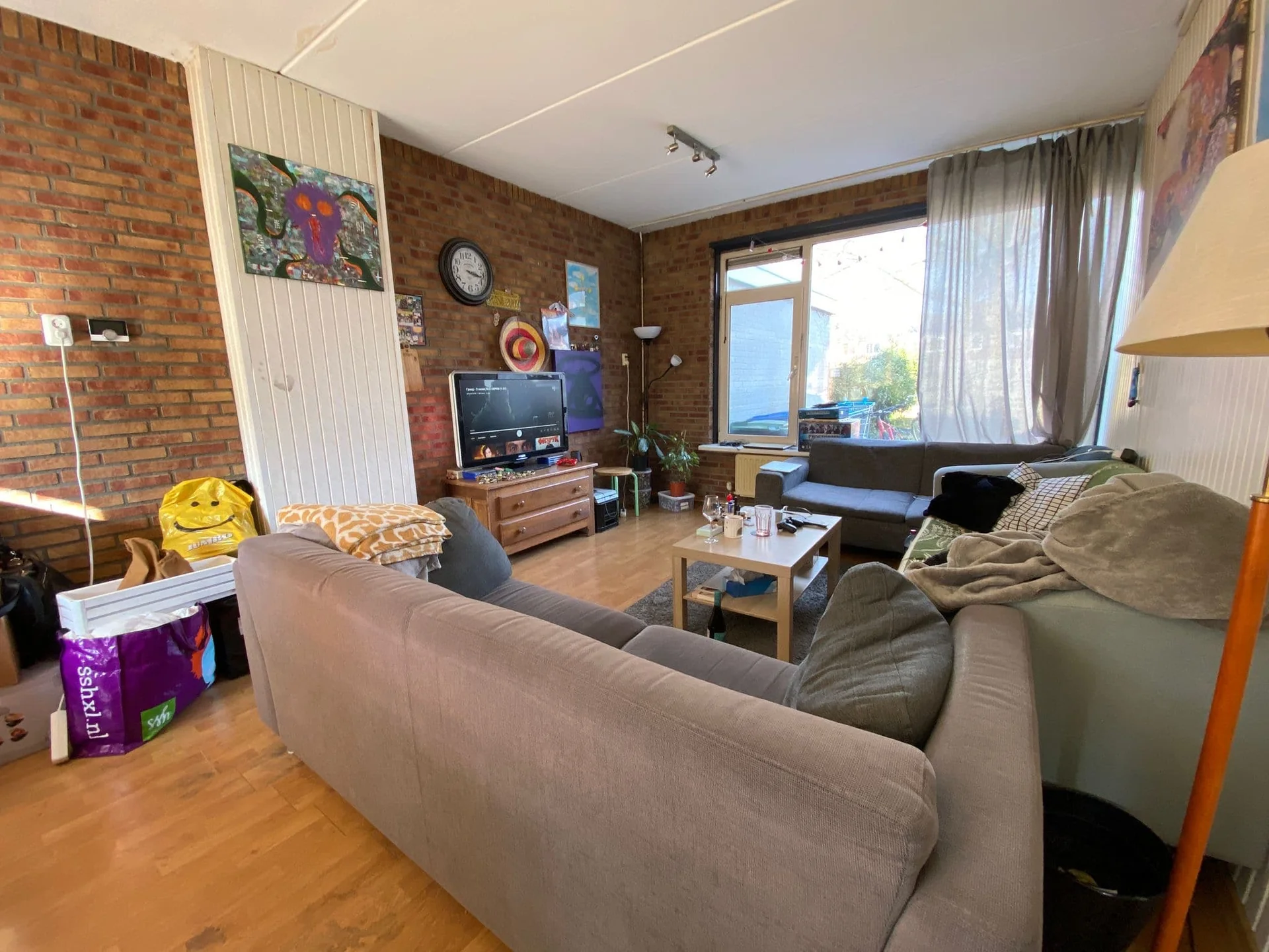 geblurde versie van de foto als achtergrond