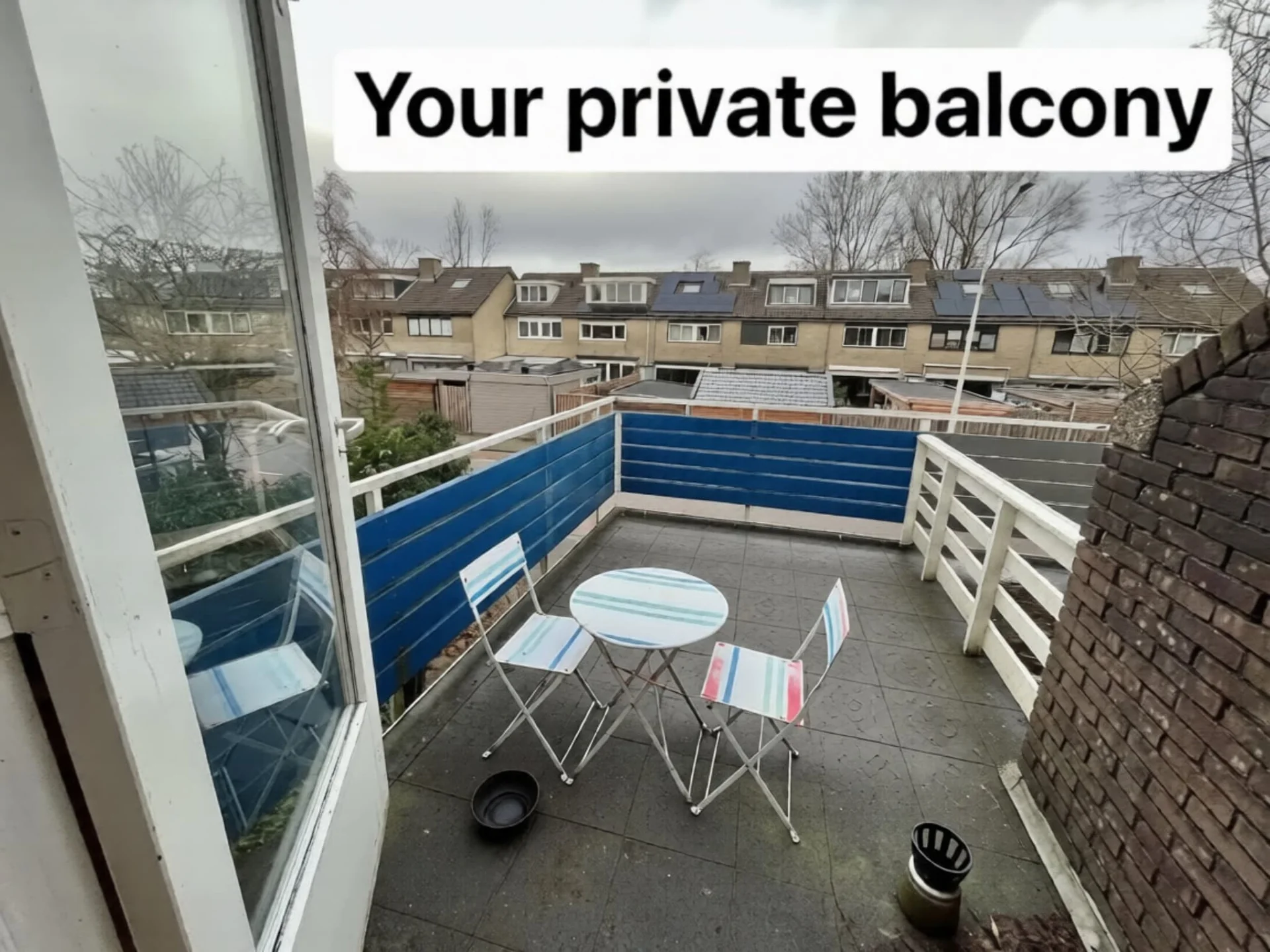 geblurde versie van de foto als achtergrond