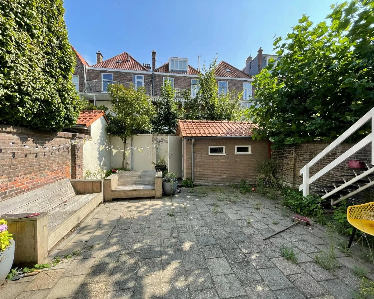 geblurde versie van de foto als achtergrond