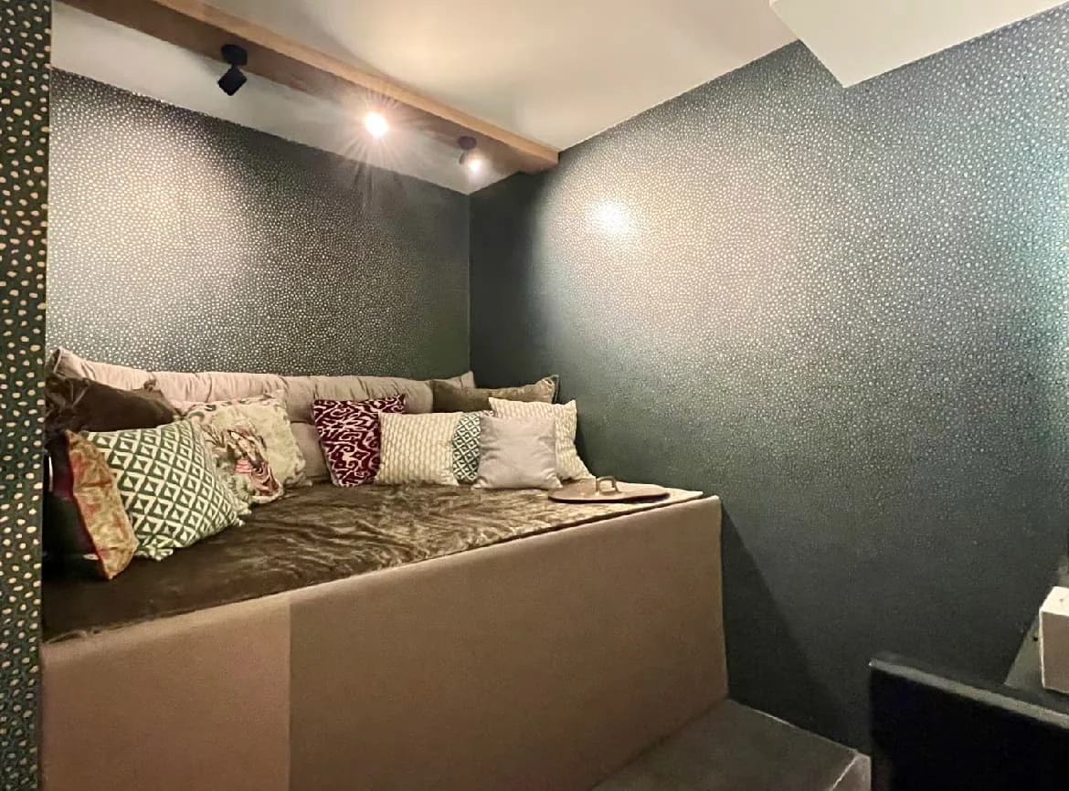 geblurde versie van de foto als achtergrond