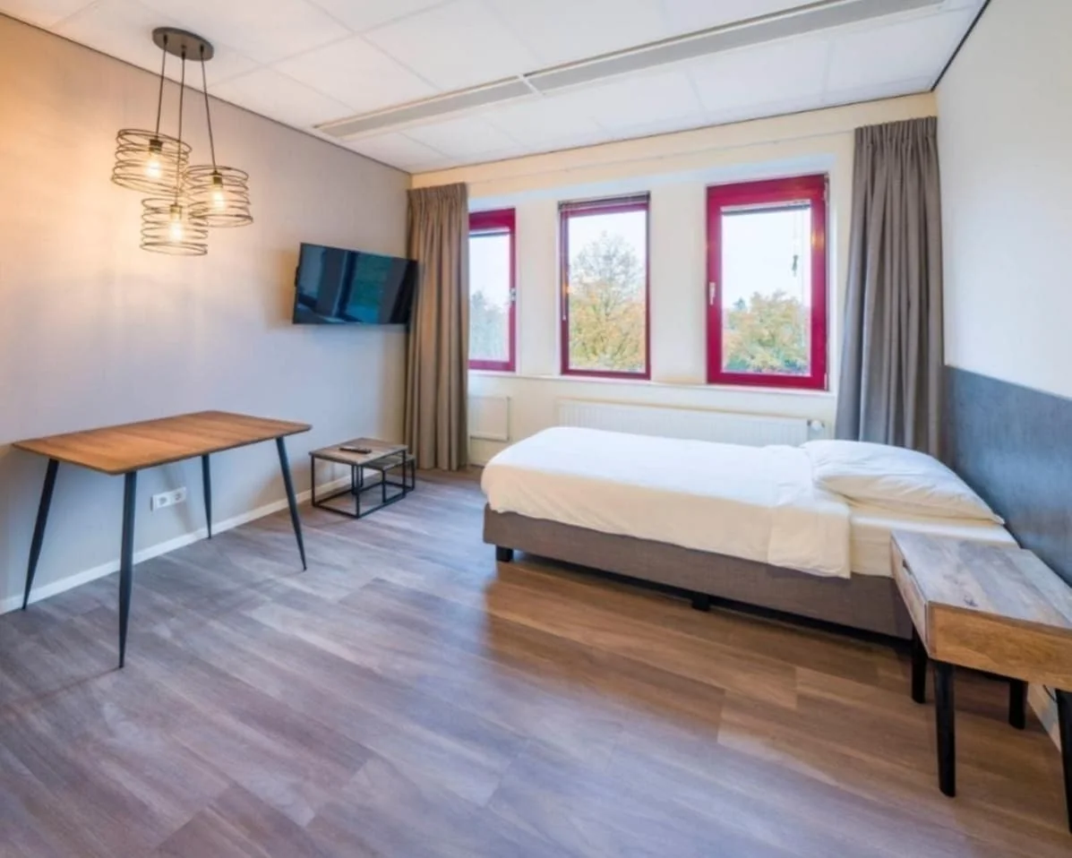 geblurde versie van de foto als achtergrond