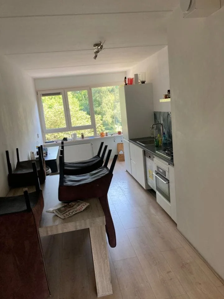 geblurde versie van de foto als achtergrond