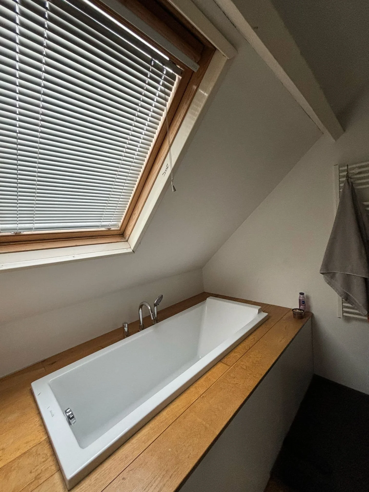 Foto van de Kamer gelegen aan de Oostzeedijk Beneden in Rotterdam