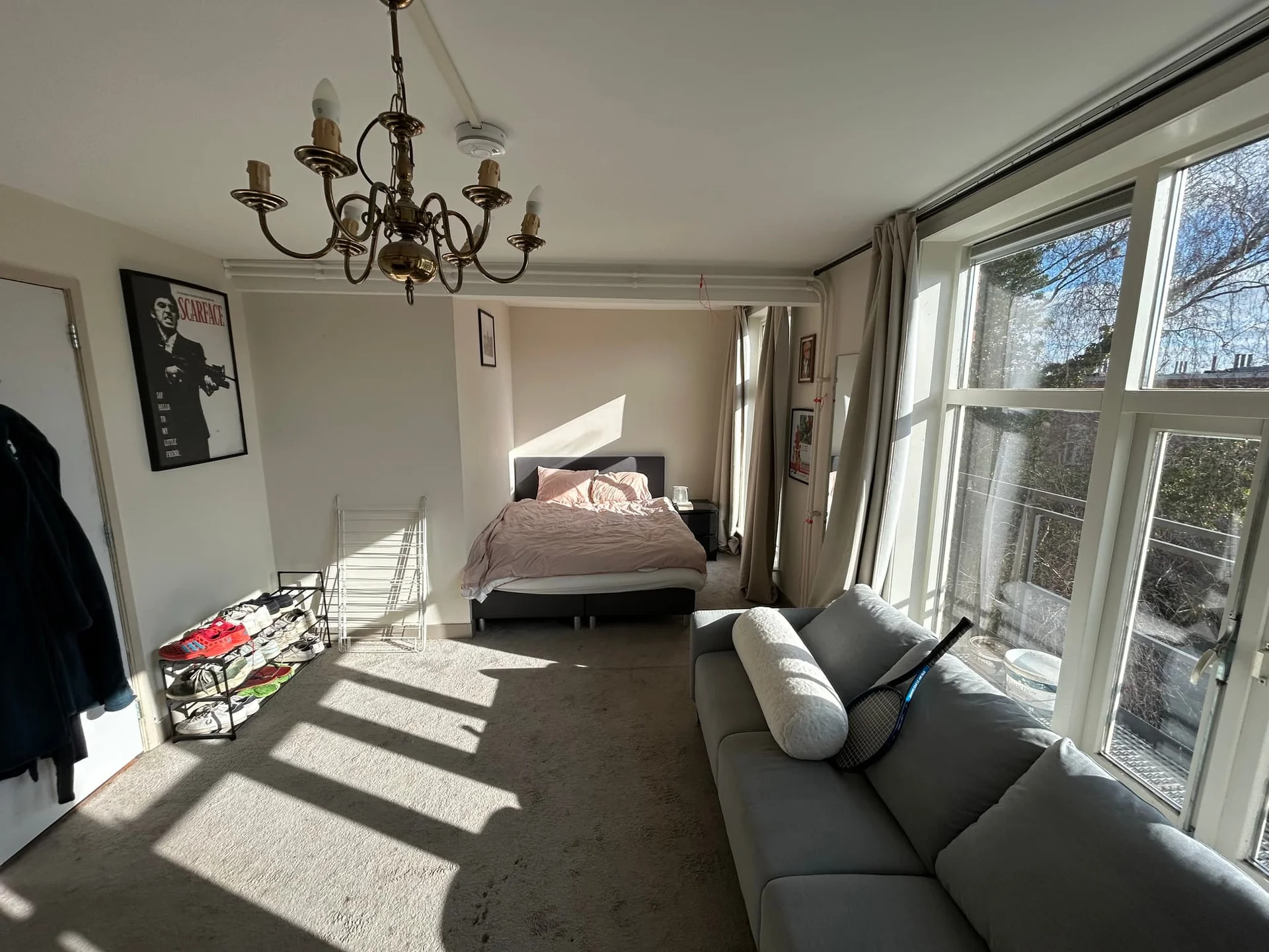 geblurde versie van de foto als achtergrond