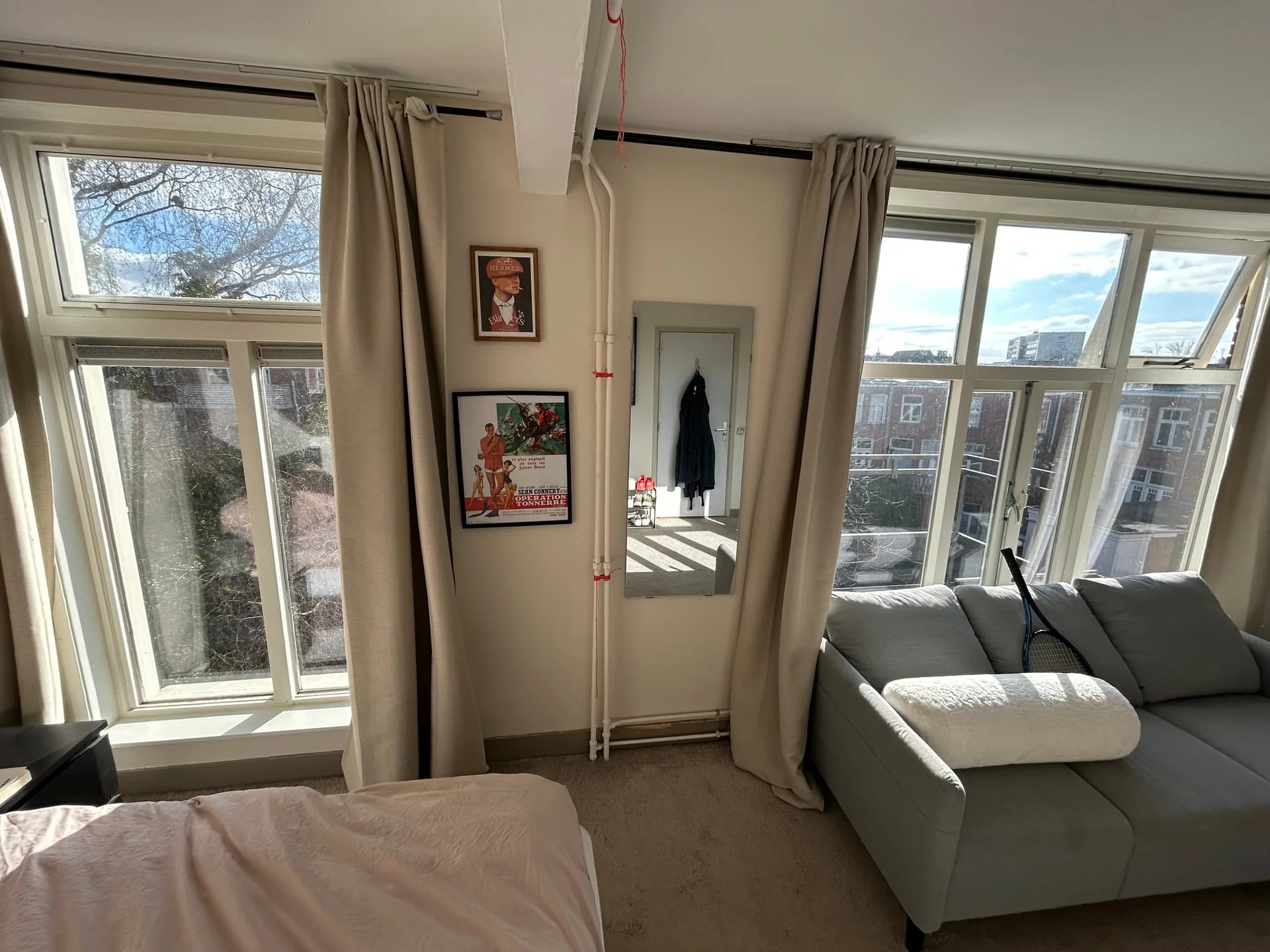 geblurde versie van de foto als achtergrond