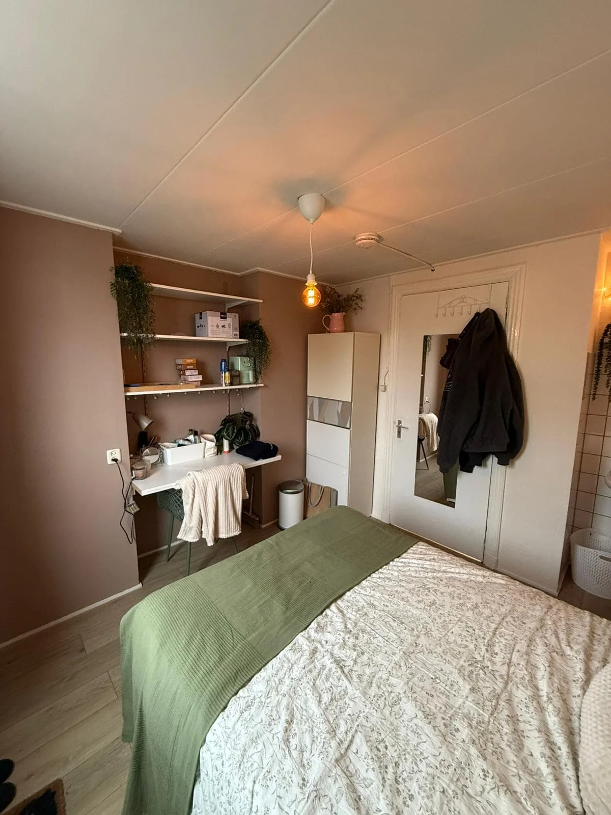 geblurde versie van de foto als achtergrond