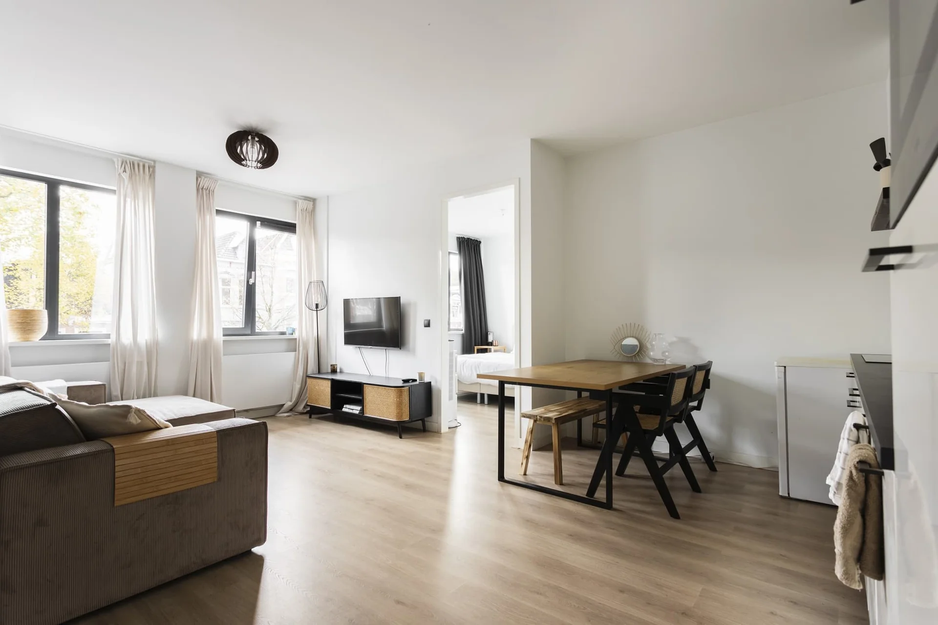 geblurde versie van de foto als achtergrond