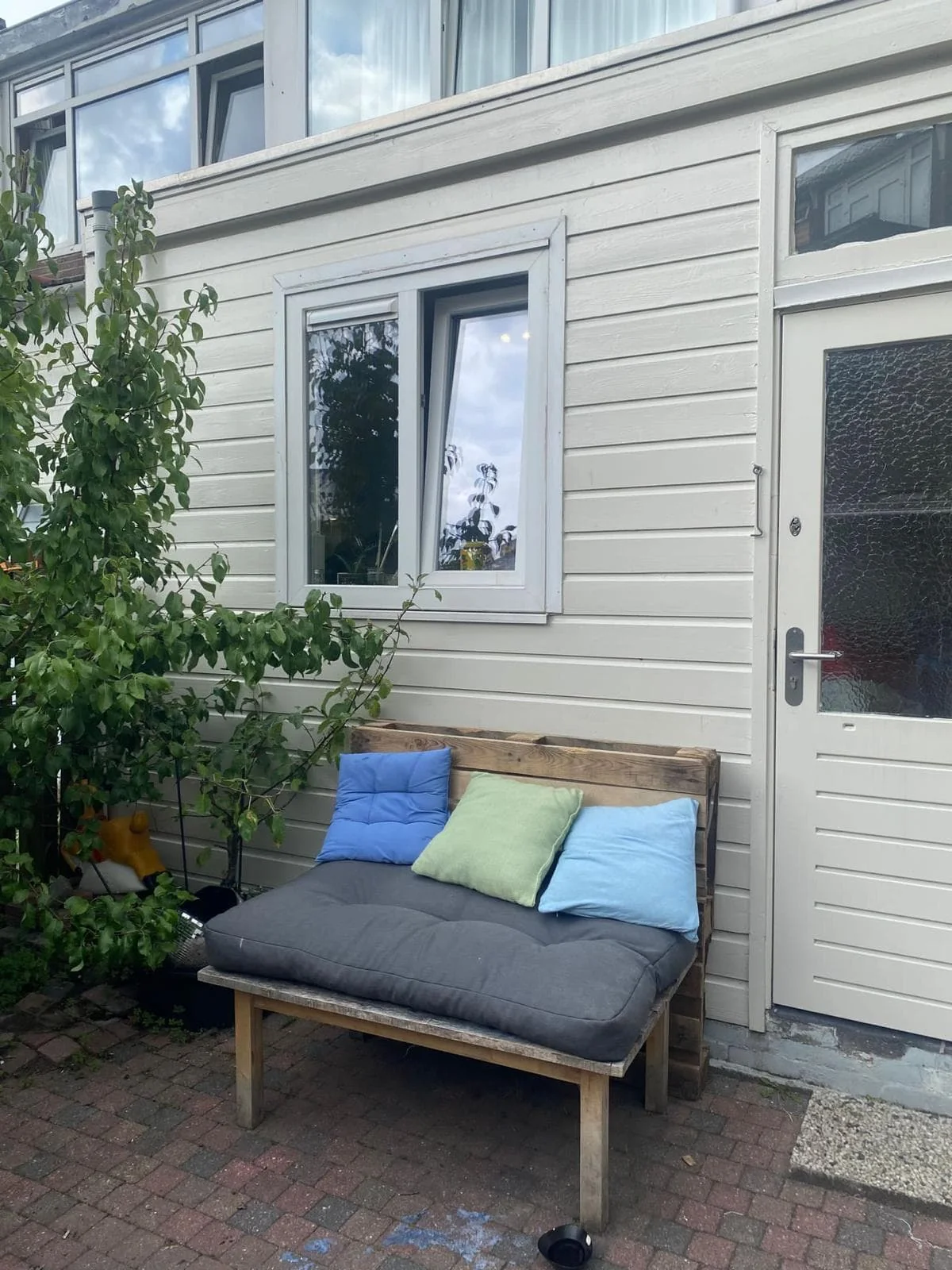 geblurde versie van de foto als achtergrond