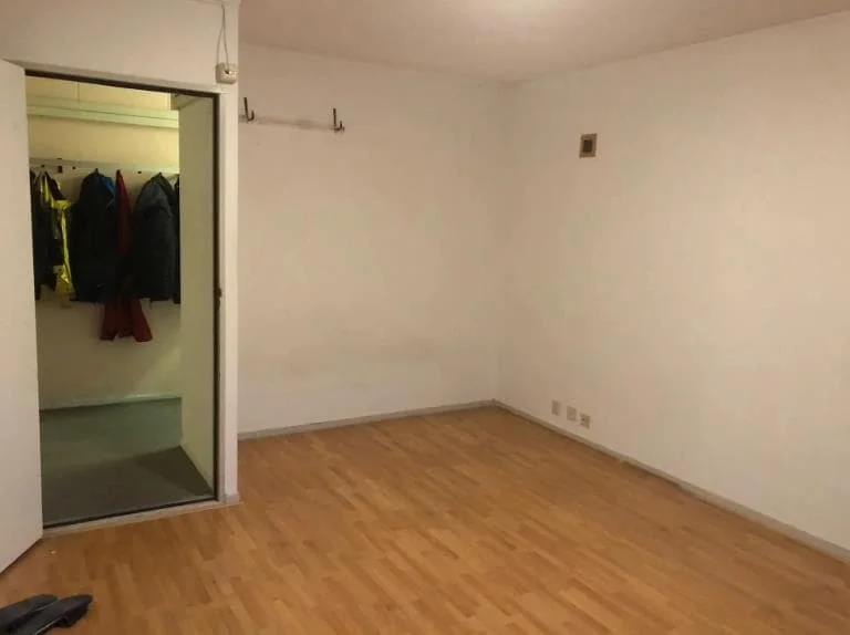 Foto van de Kamer gelegen aan de E. du Perronlaan in Delft