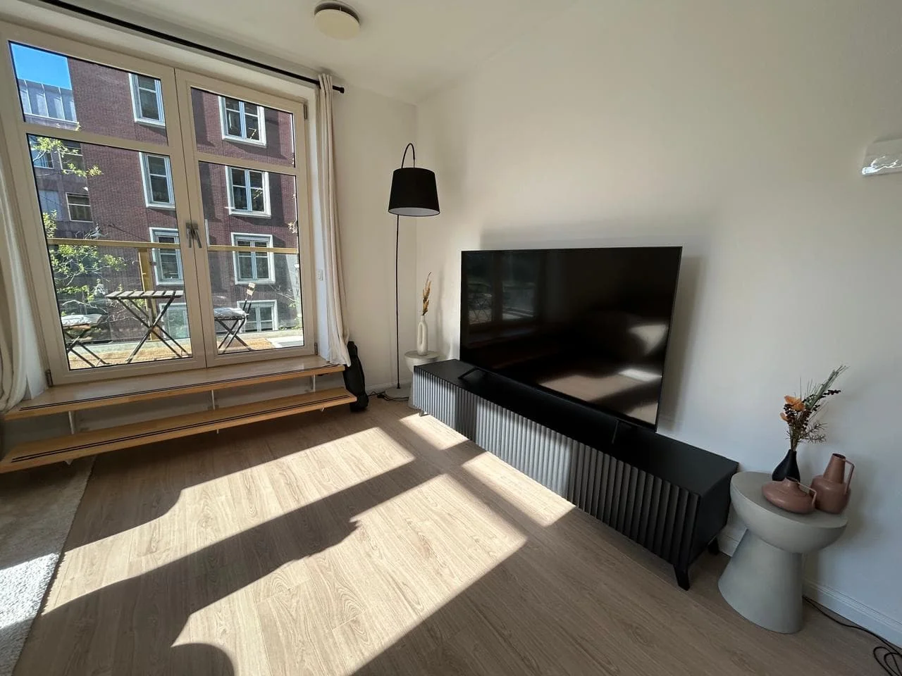 geblurde versie van de foto als achtergrond