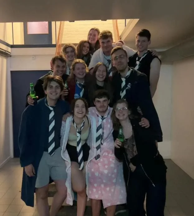 geblurde versie van de foto als achtergrond