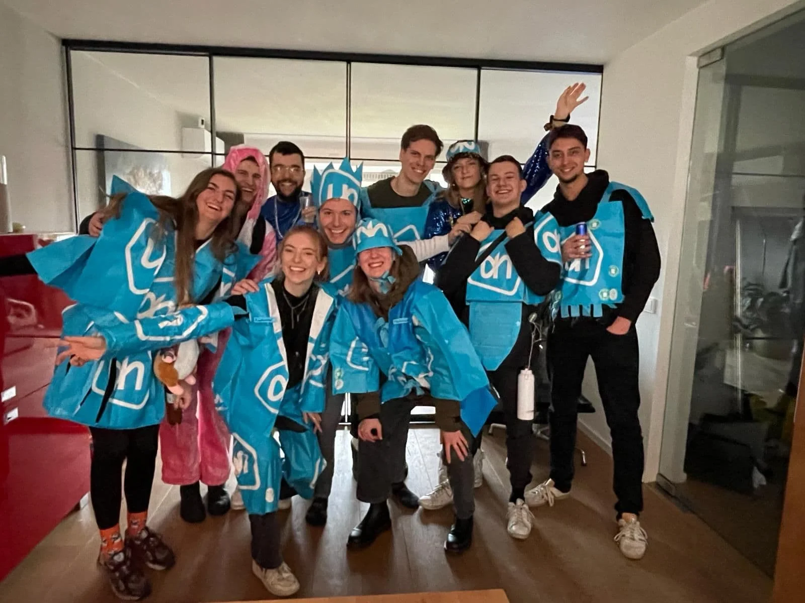 geblurde versie van de foto als achtergrond