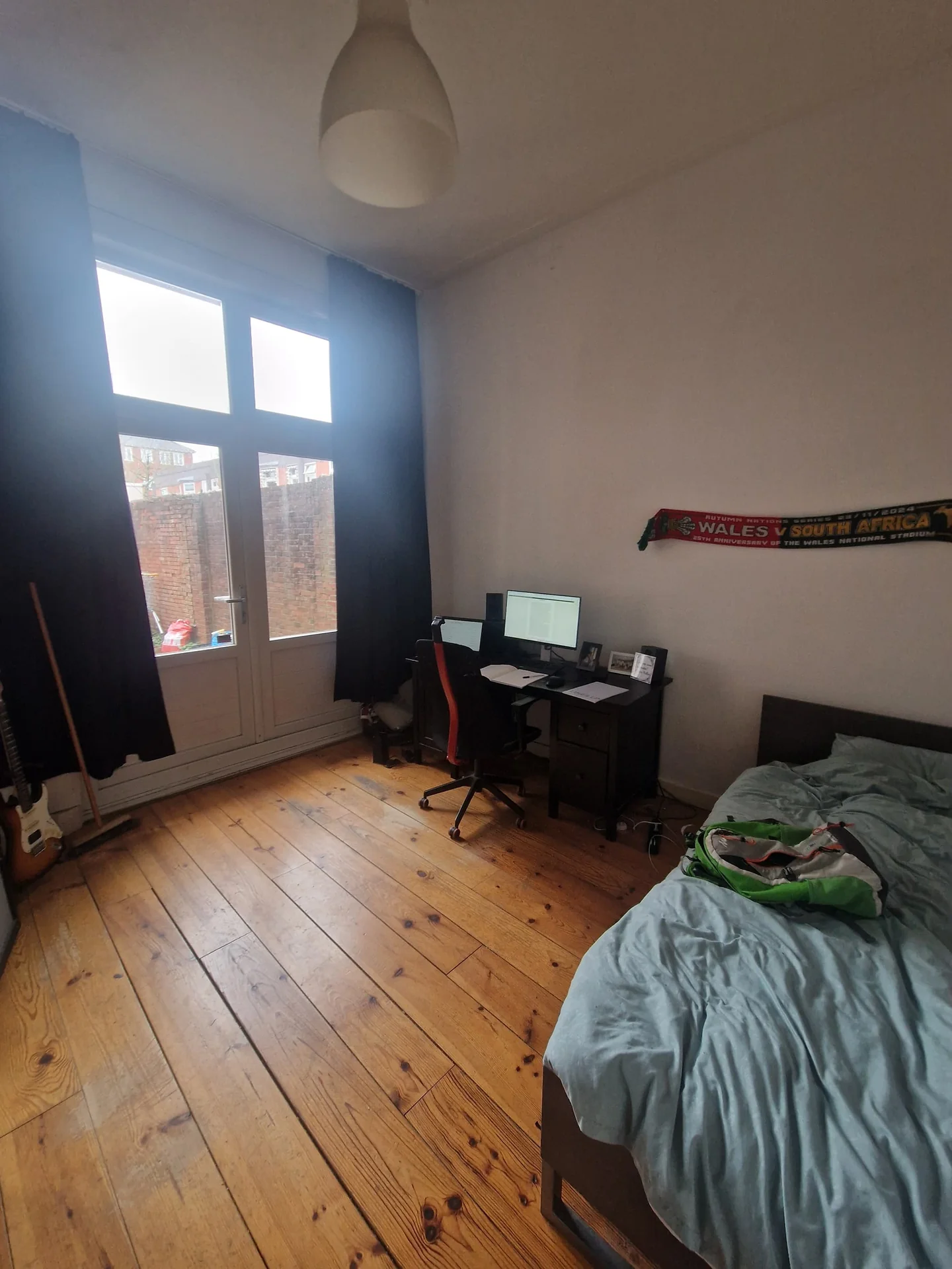 geblurde versie van de foto als achtergrond