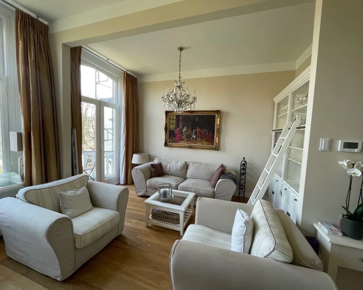 Foto van de Kamer gelegen aan de Koninginnegracht in Den Haag