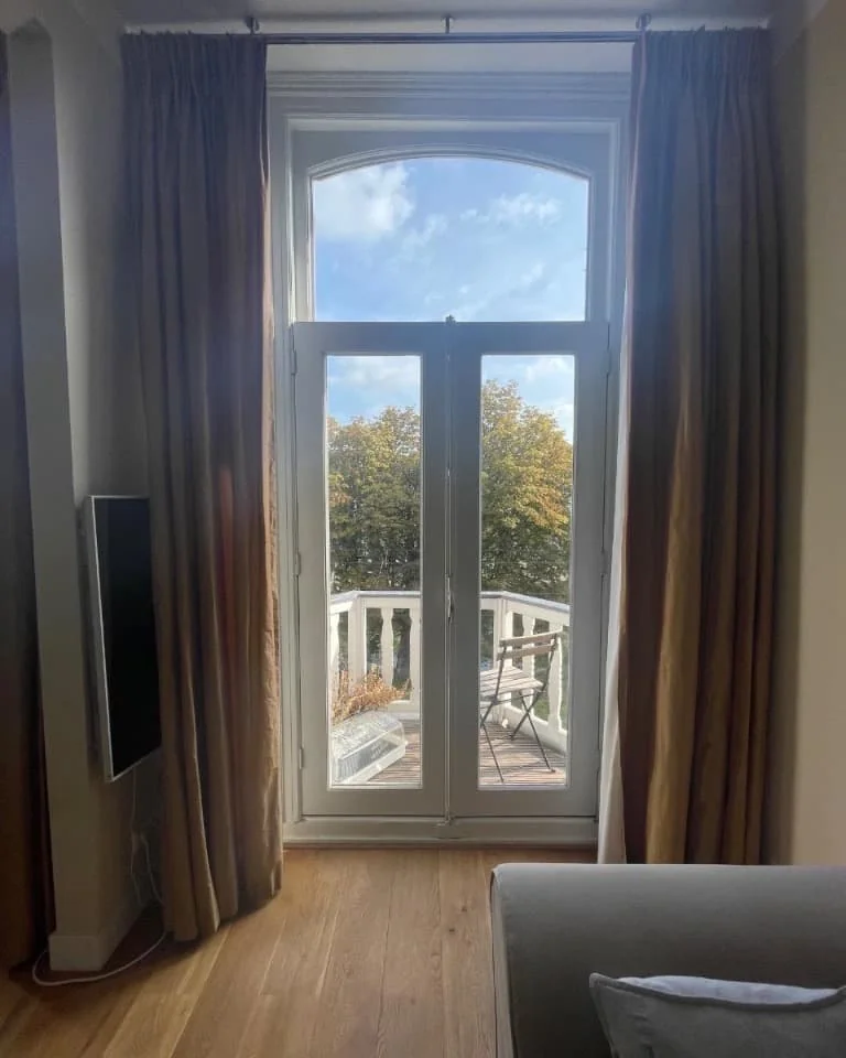 Foto van de Kamer gelegen aan de Koninginnegracht in Den Haag