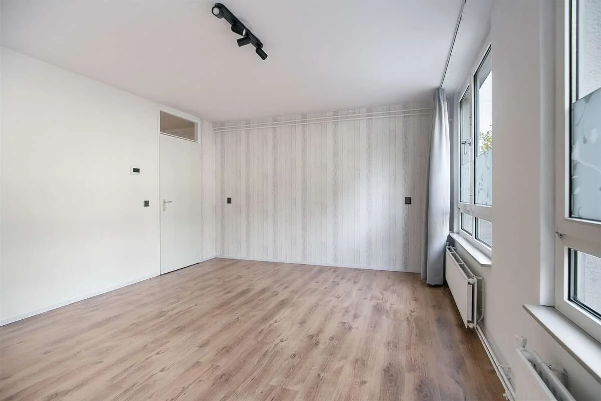 Foto van de Appartement gelegen aan de Dickenslaan in Amsterdam